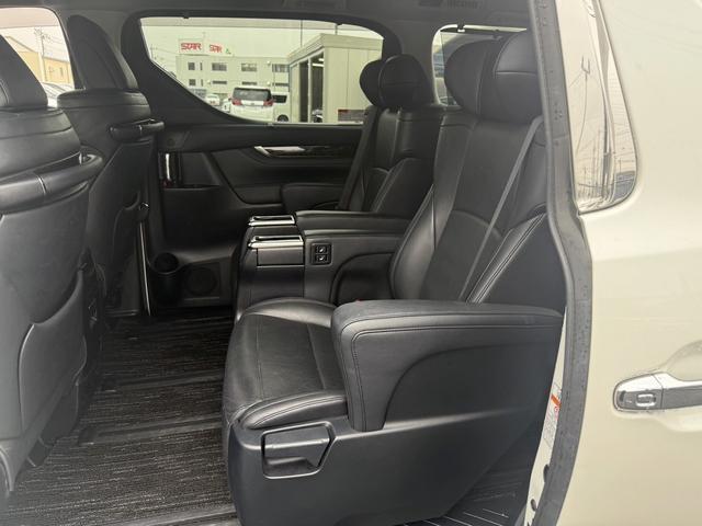 アルファードハイブリッド ＳＲ　Ｃパッケージ　禁煙車　モデリスタフルエアロ　Ｔ－ＣＯＮＮＥＣＴ対応純正９インチナビ　両側電動スライドドア　フルセグ　バックカメラ　電動リアゲート　クルーズコントロール　ＡＣ１００Ｖ電源　ステアリングヒーター（41枚目）