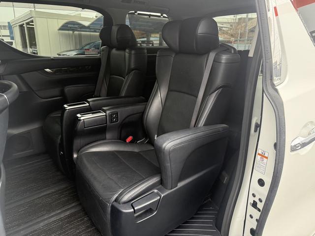 アルファードハイブリッド ＳＲ　Ｃパッケージ　禁煙車　モデリスタフルエアロ　Ｔ－ＣＯＮＮＥＣＴ対応純正９インチナビ　両側電動スライドドア　フルセグ　バックカメラ　電動リアゲート　クルーズコントロール　ＡＣ１００Ｖ電源　ステアリングヒーター（42枚目）