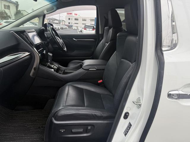 アルファードハイブリッド ＳＲ　Ｃパッケージ　禁煙車　モデリスタフルエアロ　Ｔ－ＣＯＮＮＥＣＴ対応純正９インチナビ　両側電動スライドドア　フルセグ　バックカメラ　電動リアゲート　クルーズコントロール　ＡＣ１００Ｖ電源　ステアリングヒーター（43枚目）