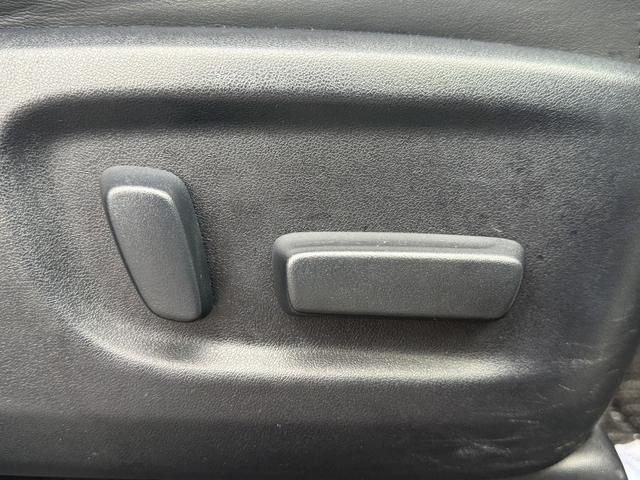 アルファードハイブリッド ＳＲ　Ｃパッケージ　禁煙車　モデリスタフルエアロ　Ｔ－ＣＯＮＮＥＣＴ対応純正９インチナビ　両側電動スライドドア　フルセグ　バックカメラ　電動リアゲート　クルーズコントロール　ＡＣ１００Ｖ電源　ステアリングヒーター（62枚目）