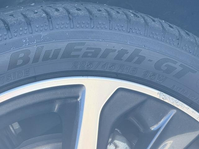 レヴォーグ ＧＴ－Ｈ　ＥＸ　禁煙車　黒革シート　純正１１．６インチナビ　フルセグ　フロント・サイド・バックカメラ　衝突軽減ブレーキ　シートヒーター　電動リアゲート　アダプティブクルーズコントロール　ビルドインＥＴＣ２．０（35枚目）