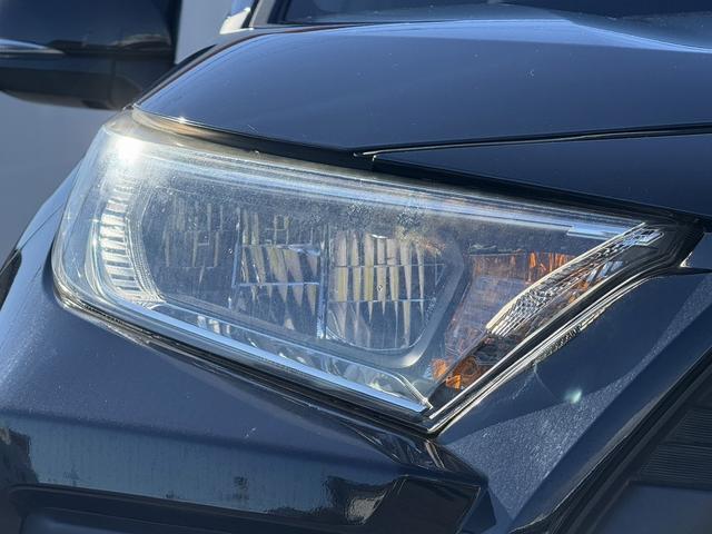 ＲＡＶ４ アドベンチャー　禁煙車　純正９インチナビ　フルセグ　バックカメラ　黒革シート　パワーシート　シートエアコン　衝突軽減ブレーキ　ロードサイドアシスト　ブラインドスポットモニター　ビルドインＥＴＣ２．０　シートヒーター（12枚目）