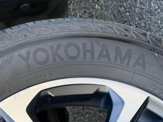 ＲＡＶ４ アドベンチャー　禁煙車　純正９インチナビ　フルセグ　バックカメラ　黒革シート　パワーシート　シートエアコン　衝突軽減ブレーキ　ロードサイドアシスト　ブラインドスポットモニター　ビルドインＥＴＣ２．０　シートヒーター（33枚目）