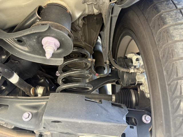 ＲＡＶ４ アドベンチャー　禁煙車　純正９インチナビ　フルセグ　バックカメラ　黒革シート　パワーシート　シートエアコン　衝突軽減ブレーキ　ロードサイドアシスト　ブラインドスポットモニター　ビルドインＥＴＣ２．０　シートヒーター（72枚目）