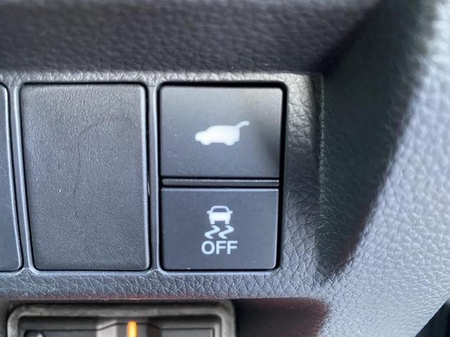 ステップワゴン ｅ：ＨＥＶスパーダ　プレミアムライン　禁煙車　７人乗り　純正１１．４インチナビ　ホンダセンシング　パワーバックドア　両側電動スライドドア　前席・２列目シートヒーター　マルチビューカメラ　１７インチ１０本スポークアルミホイール（4枚目）