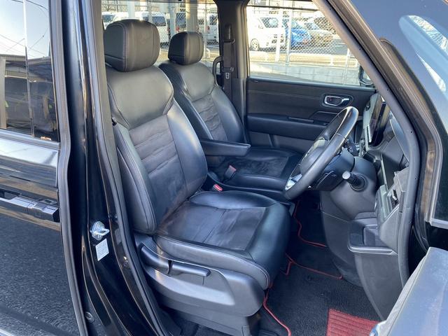 ステップワゴン ｅ：ＨＥＶスパーダ　プレミアムライン　禁煙車　７人乗り　純正１１．４インチナビ　ホンダセンシング　パワーバックドア　両側電動スライドドア　前席・２列目シートヒーター　マルチビューカメラ　１７インチ１０本スポークアルミホイール（15枚目）