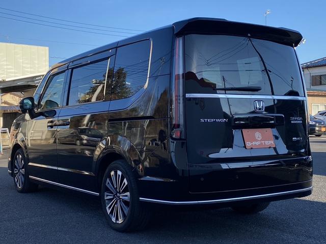 ステップワゴン ｅ：ＨＥＶスパーダ　プレミアムライン　禁煙車　７人乗り　純正１１．４インチナビ　ホンダセンシング　パワーバックドア　両側電動スライドドア　前席・２列目シートヒーター　マルチビューカメラ　１７インチ１０本スポークアルミホイール（24枚目）