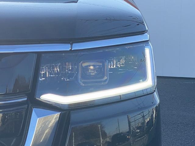 ステップワゴン ｅ：ＨＥＶスパーダ　プレミアムライン　禁煙車　７人乗り　純正１１．４インチナビ　ホンダセンシング　パワーバックドア　両側電動スライドドア　前席・２列目シートヒーター　マルチビューカメラ　１７インチ１０本スポークアルミホイール（27枚目）