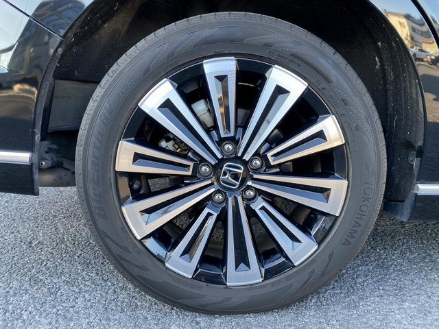 ステップワゴン ｅ：ＨＥＶスパーダ　プレミアムライン　禁煙車　７人乗り　純正１１．４インチナビ　ホンダセンシング　パワーバックドア　両側電動スライドドア　前席・２列目シートヒーター　マルチビューカメラ　１７インチ１０本スポークアルミホイール（31枚目）
