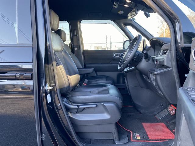 ステップワゴン ｅ：ＨＥＶスパーダ　プレミアムライン　禁煙車　７人乗り　純正１１．４インチナビ　ホンダセンシング　パワーバックドア　両側電動スライドドア　前席・２列目シートヒーター　マルチビューカメラ　１７インチ１０本スポークアルミホイール（36枚目）