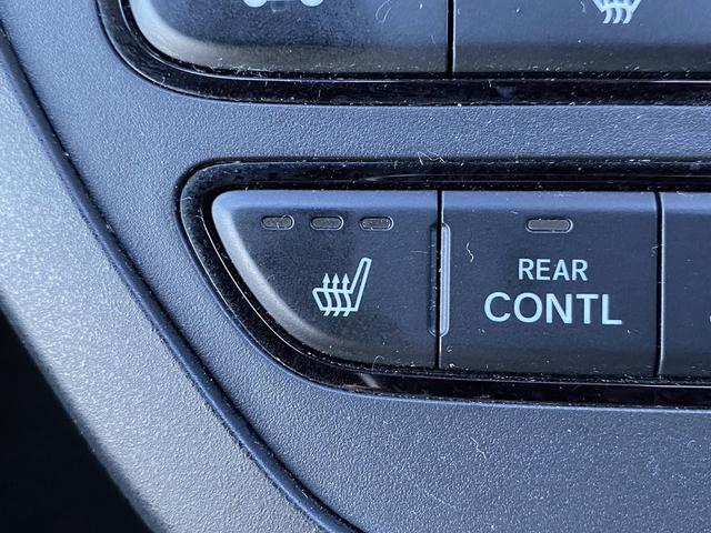 ステップワゴン ｅ：ＨＥＶスパーダ　プレミアムライン　禁煙車　７人乗り　純正１１．４インチナビ　ホンダセンシング　パワーバックドア　両側電動スライドドア　前席・２列目シートヒーター　マルチビューカメラ　１７インチ１０本スポークアルミホイール（69枚目）