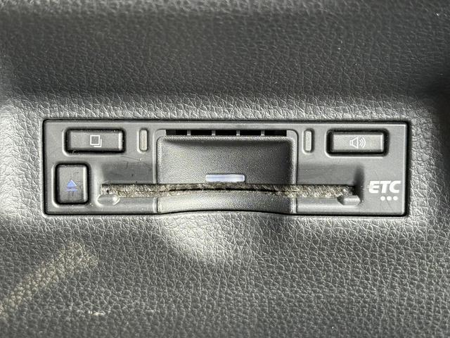 シエンタ Ｇ　禁煙車　ブラインドスポットモニター　Ｒ４年登録　純正８型ディスプレイオーディオ　Ｂカメラ　衝突軽減　レーダークルーズコントロール　両側電動スライドドア　クリアランスソナー　レーンアシスト（7枚目）