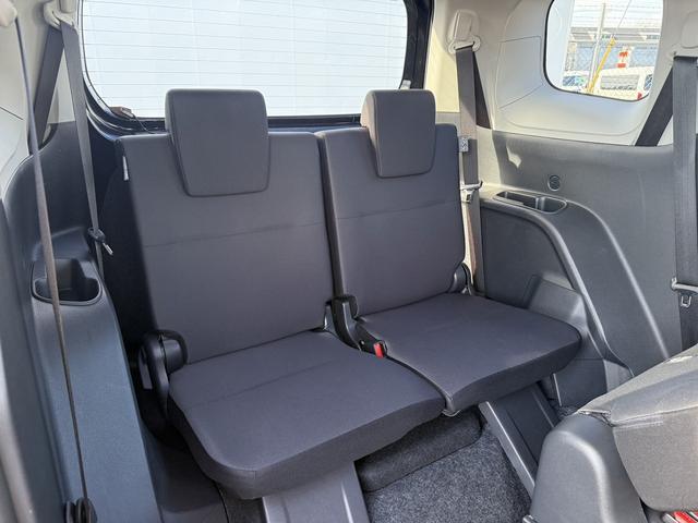 シエンタ Ｇ　禁煙車　ブラインドスポットモニター　Ｒ４年登録　純正８型ディスプレイオーディオ　Ｂカメラ　衝突軽減　レーダークルーズコントロール　両側電動スライドドア　クリアランスソナー　レーンアシスト（17枚目）