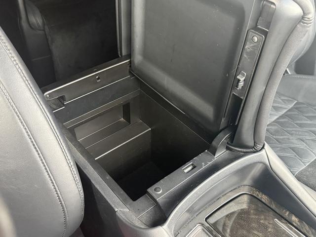 ヴェルファイア ３．５ＺＡ　Ｇエディション　禁煙車　フルモデリスタエアロ　純正１０インチナビ　パワーバックドア　ハーフレザーシート　フルセグ　ビルトインＥＴＣ　ステアリングヒーター　オートマチックハイビーム　メモリ付きパワーシート（68枚目）