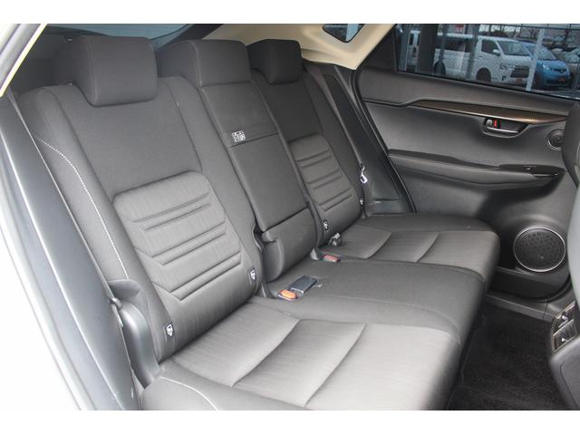 ＮＸ ＮＸ３００ｈ　Ｉパッケージ　後期型　禁煙車　純正１０インチナビ　パワーバックドア　ポジションメモリー付きパワーシート　ビルトインＥＴＣ２．０　レーダークルーズ　左サイドカメラ　バックモニター　フルセグ　ＬＥＤヘッドライト（16枚目）