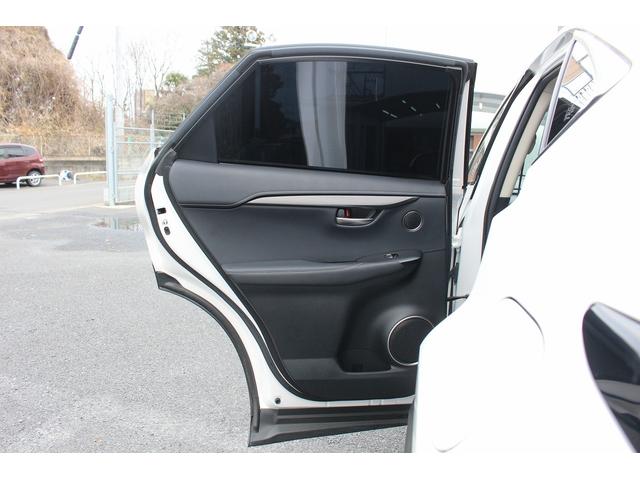 ＮＸ ＮＸ３００ｈ　Ｉパッケージ　後期型　禁煙車　純正１０インチナビ　パワーバックドア　ポジションメモリー付きパワーシート　ビルトインＥＴＣ２．０　レーダークルーズ　左サイドカメラ　バックモニター　フルセグ　ＬＥＤヘッドライト（42枚目）