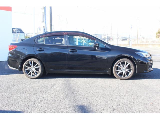 インプレッサＧ４ ２．０ｉ－Ｌ　アイサイト　禁煙車　純正８インチナビ　フルセグ　バックカメラ　黒革シート　パワーシート　シートヒーター　運転支援システム　衝突軽減ブレーキ　ブラインドスポットモニター　純正１７インチＡＷ　アイドリングストップ（9枚目）