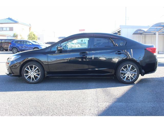 インプレッサＧ４ ２．０ｉ－Ｌ　アイサイト　禁煙車　純正８インチナビ　フルセグ　バックカメラ　黒革シート　パワーシート　シートヒーター　運転支援システム　衝突軽減ブレーキ　ブラインドスポットモニター　純正１７インチＡＷ　アイドリングストップ（11枚目）