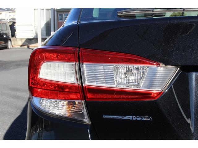 インプレッサＧ４ ２．０ｉ－Ｌ　アイサイト　禁煙車　純正８インチナビ　フルセグ　バックカメラ　黒革シート　パワーシート　シートヒーター　運転支援システム　衝突軽減ブレーキ　ブラインドスポットモニター　純正１７インチＡＷ　アイドリングストップ（28枚目）