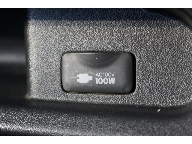 ハイエースバン 純正Dオーディオ パノラミックビューモニター フルセグ AC100V電源 デジタルインナーミラー ビルトインETC2.0 衝突軽減ブレーキ ハーフレザーシート オートマチックハイビーム 車線逸脱警報(5枚目)