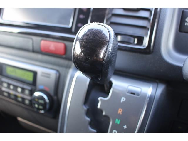ハイエースバン 純正Dオーディオ パノラミックビューモニター フルセグ AC100V電源 デジタルインナーミラー ビルトインETC2.0 衝突軽減ブレーキ ハーフレザーシート オートマチックハイビーム 車線逸脱警報(60枚目)
