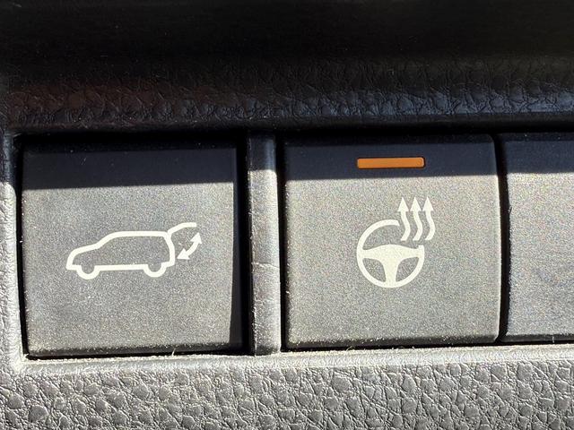 ハリアーハイブリッド Ｚ　レザーパッケージ　禁煙車　ＪＢＬプレミアムサウンド　純正１２．３インチナビ　ベンチレーション付快適温熱シート　ポジションメモリー付パワーシート　ステアリングヒーター　ハンズフリーパワーバックドア　ブラインドスポット（7枚目）