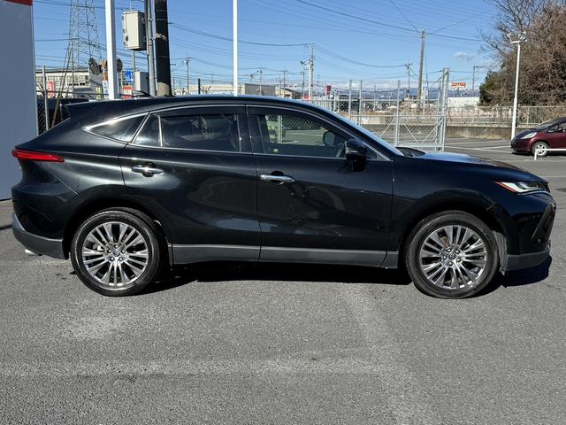 ハリアーハイブリッド Ｚ　レザーパッケージ　禁煙車　ＪＢＬプレミアムサウンド　純正１２．３インチナビ　ベンチレーション付快適温熱シート　ポジションメモリー付パワーシート　ステアリングヒーター　ハンズフリーパワーバックドア　ブラインドスポット（10枚目）