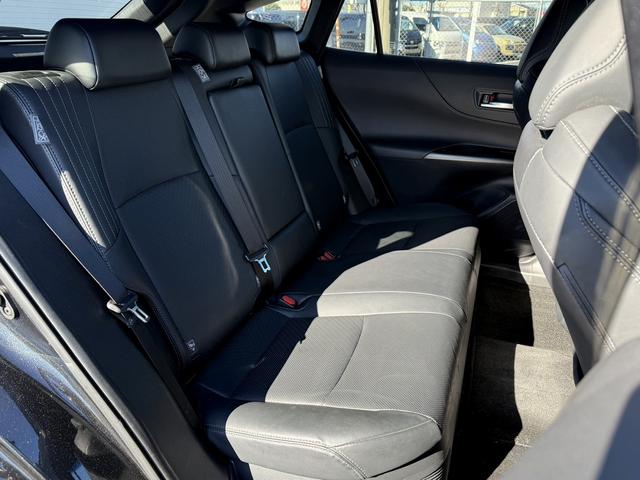 ハリアーハイブリッド Ｚ　レザーパッケージ　禁煙車　ＪＢＬプレミアムサウンド　純正１２．３インチナビ　ベンチレーション付快適温熱シート　ポジションメモリー付パワーシート　ステアリングヒーター　ハンズフリーパワーバックドア　ブラインドスポット（33枚目）