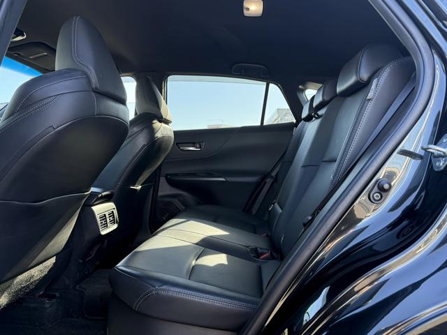 ハリアーハイブリッド Ｚ　レザーパッケージ　禁煙車　ＪＢＬプレミアムサウンド　純正１２．３インチナビ　ベンチレーション付快適温熱シート　ポジションメモリー付パワーシート　ステアリングヒーター　ハンズフリーパワーバックドア　ブラインドスポット（34枚目）