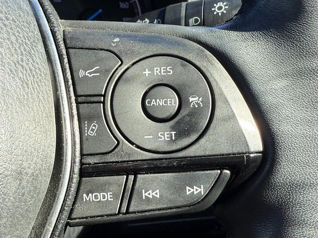 ハリアーハイブリッド Ｚ　レザーパッケージ　禁煙車　ＪＢＬプレミアムサウンド　純正１２．３インチナビ　ベンチレーション付快適温熱シート　ポジションメモリー付パワーシート　ステアリングヒーター　ハンズフリーパワーバックドア　ブラインドスポット（40枚目）