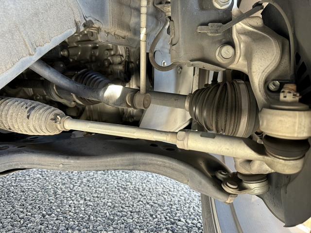 ハリアーハイブリッド Ｚ　レザーパッケージ　禁煙車　ＪＢＬプレミアムサウンド　純正１２．３インチナビ　ベンチレーション付快適温熱シート　ポジションメモリー付パワーシート　ステアリングヒーター　ハンズフリーパワーバックドア　ブラインドスポット（56枚目）