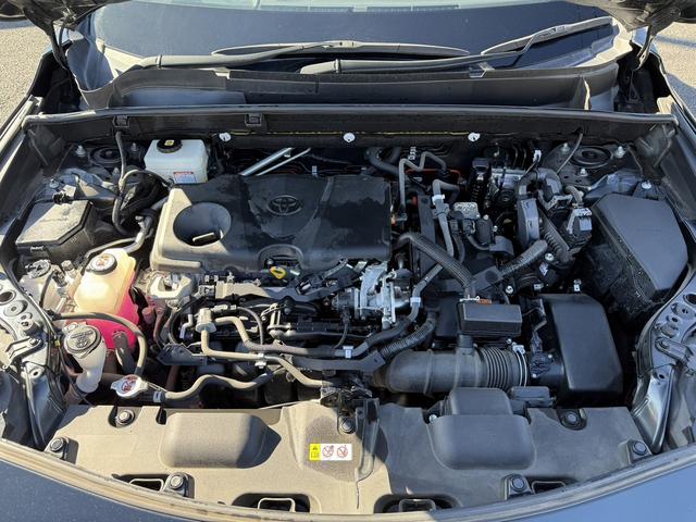 ハリアーハイブリッド Ｚ　レザーパッケージ　禁煙車　ＪＢＬプレミアムサウンド　純正１２．３インチナビ　ベンチレーション付快適温熱シート　ポジションメモリー付パワーシート　ステアリングヒーター　ハンズフリーパワーバックドア　ブラインドスポット（63枚目）