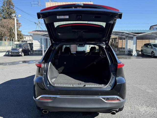 ハリアーハイブリッド Ｚ　レザーパッケージ　禁煙車　ＪＢＬプレミアムサウンド　純正１２．３インチナビ　ベンチレーション付快適温熱シート　ポジションメモリー付パワーシート　ステアリングヒーター　ハンズフリーパワーバックドア　ブラインドスポット（68枚目）