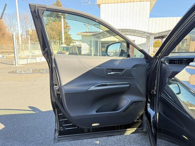 ハリアーハイブリッド Ｚ　レザーパッケージ　禁煙車　ＪＢＬプレミアムサウンド　純正１２．３インチナビ　ベンチレーション付快適温熱シート　ポジションメモリー付パワーシート　ステアリングヒーター　ハンズフリーパワーバックドア　ブラインドスポット（69枚目）