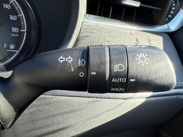 ハリアーハイブリッド Ｚ　レザーパッケージ　禁煙車　ＪＢＬプレミアムサウンド　純正１２．３インチナビ　ベンチレーション付快適温熱シート　ポジションメモリー付パワーシート　ステアリングヒーター　ハンズフリーパワーバックドア　ブラインドスポット（73枚目）