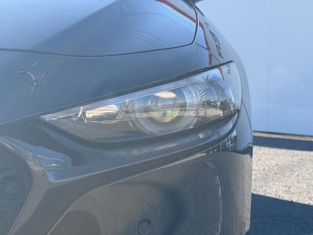 ＭＡＺＤＡ３ファストバック ２０Ｓバーガンディ　セレクション　禁煙車　３６０度セーフティパッケージ　純正８．８インチナビ　レッドパーフォレーション革シート　レッドインパネミドルパット　ＤＶＤ／ＣＤプレイヤー　ブラインドスポットモニタリング　レーダークルーズ（26枚目）