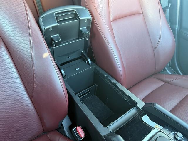ＭＡＺＤＡ３ファストバック ２０Ｓバーガンディ　セレクション　禁煙車　３６０度セーフティパッケージ　純正８．８インチナビ　レッドパーフォレーション革シート　レッドインパネミドルパット　ＤＶＤ／ＣＤプレイヤー　ブラインドスポットモニタリング　レーダークルーズ（63枚目）