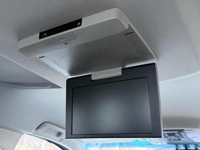 ヴェルファイアハイブリッド ZR 禁煙車 純正11インチ後席モニター 純正9インチナビ フルセグ バックカメラ ハーフレザー パワーシート クルーズコントロール ビルトインETC 両側電動スライドドア Bluetooth LED(6枚目)