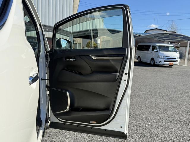 ヴェルファイアハイブリッド ZR 禁煙車 純正11インチ後席モニター 純正9インチナビ フルセグ バックカメラ ハーフレザー パワーシート クルーズコントロール ビルトインETC 両側電動スライドドア Bluetooth LED(38枚目)
