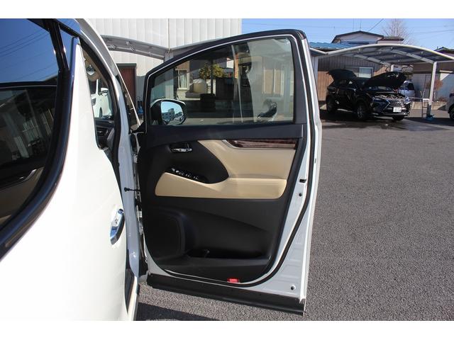 ヴェルファイア ２．５Ｘ　禁煙車　ＡＬＰＩＮＥ後席モニター　ＡＬＰＩＮＥ１１インチナビ　ＴＲＤフルエアロ　フルセグ　バックカメラ　アダプティブクルーズコントロール　衝突軽減ブレーキ　両側電動スライドドア　ビルトインＥＴＣ（37枚目）