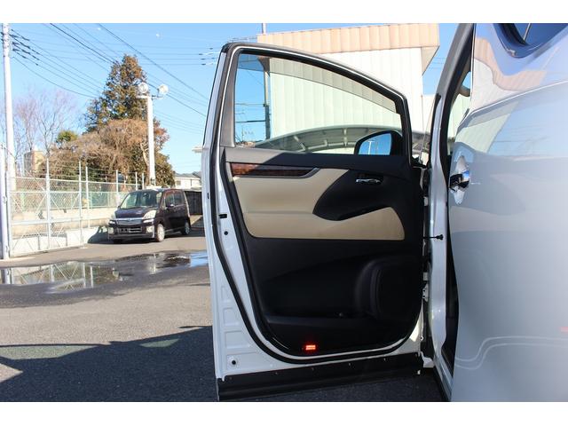 ヴェルファイア ２．５Ｘ　禁煙車　ＡＬＰＩＮＥ後席モニター　ＡＬＰＩＮＥ１１インチナビ　ＴＲＤフルエアロ　フルセグ　バックカメラ　アダプティブクルーズコントロール　衝突軽減ブレーキ　両側電動スライドドア　ビルトインＥＴＣ（40枚目）