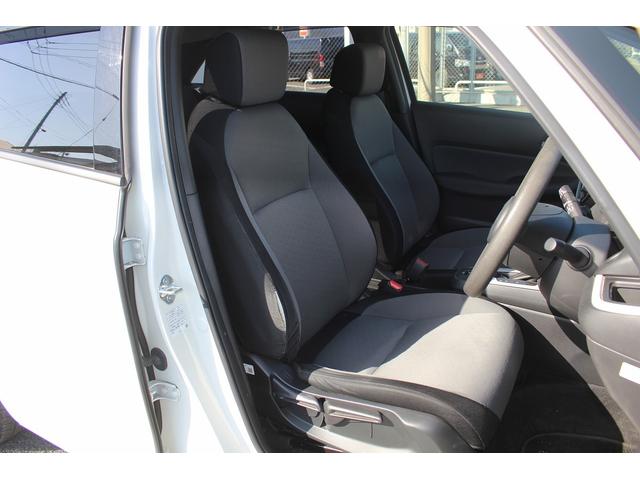 フィット ｅ：ＨＥＶベーシック　禁煙車　ホンダセンシング　社外ナビ　衝突軽減ブレーキ　運転支援システム　ホールドブレーキ　ビルドインＥＴＣ　車線逸脱警報　アダプティブクルーズコントロール　Ｂｌｕｅｔｏｏｔｈ接続　コーナーセンサー（15枚目）