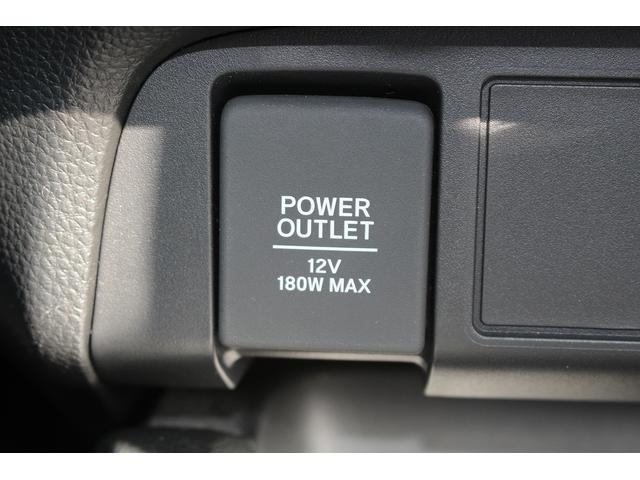 フィット ｅ：ＨＥＶベーシック　禁煙車　ホンダセンシング　社外ナビ　衝突軽減ブレーキ　運転支援システム　ホールドブレーキ　ビルドインＥＴＣ　車線逸脱警報　アダプティブクルーズコントロール　Ｂｌｕｅｔｏｏｔｈ接続　コーナーセンサー（57枚目）