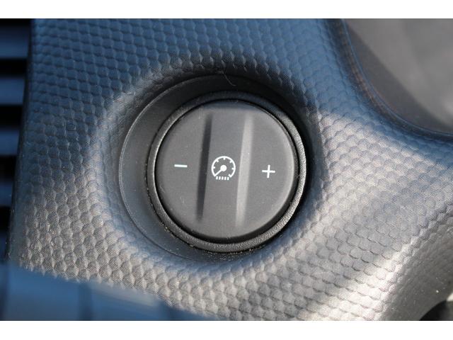 フィット ｅ：ＨＥＶベーシック　禁煙車　ホンダセンシング　社外ナビ　衝突軽減ブレーキ　運転支援システム　ホールドブレーキ　ビルドインＥＴＣ　車線逸脱警報　アダプティブクルーズコントロール　Ｂｌｕｅｔｏｏｔｈ接続　コーナーセンサー（60枚目）