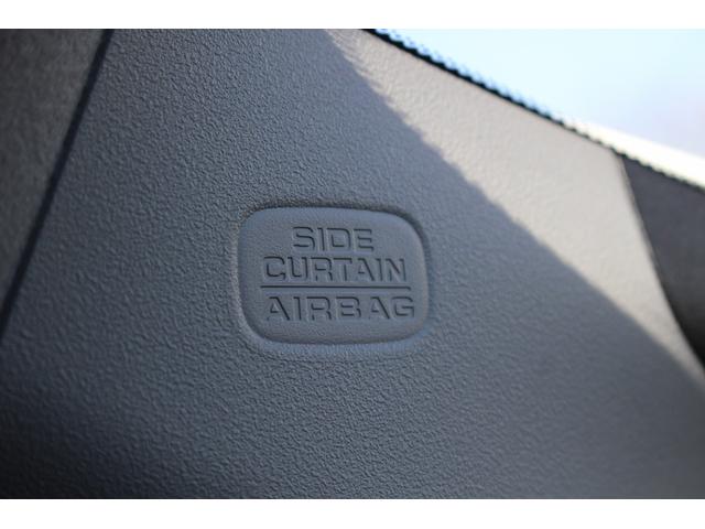 フィット ｅ：ＨＥＶベーシック　禁煙車　ホンダセンシング　社外ナビ　衝突軽減ブレーキ　運転支援システム　ホールドブレーキ　ビルドインＥＴＣ　車線逸脱警報　アダプティブクルーズコントロール　Ｂｌｕｅｔｏｏｔｈ接続　コーナーセンサー（64枚目）