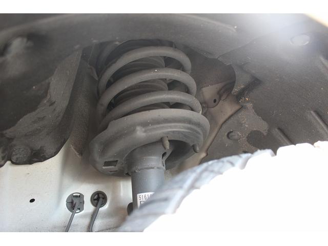 フィット ｅ：ＨＥＶベーシック　禁煙車　ホンダセンシング　社外ナビ　衝突軽減ブレーキ　運転支援システム　ホールドブレーキ　ビルドインＥＴＣ　車線逸脱警報　アダプティブクルーズコントロール　Ｂｌｕｅｔｏｏｔｈ接続　コーナーセンサー（66枚目）