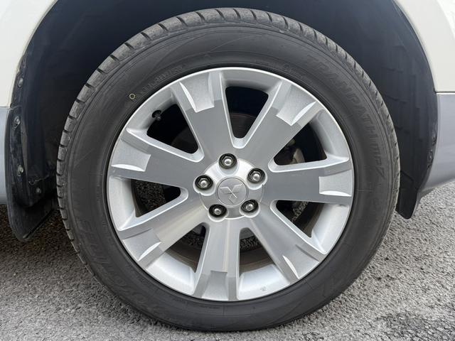 デリカＤ：５ シャモニー　ＡＬＰＩＮＥ１０．１インチ後席モニター　ＡＬＰＩＮＥ９インチナビ　フルセグ　バックカメラ　両側電動スライドドア　パワーシート　シートヒーター　ＥＴＣ　クルーズコントロール　Ｂｌｕｅｔｏｏｔｈ接続（16枚目）