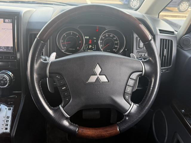 デリカＤ：５ シャモニー　ＡＬＰＩＮＥ１０．１インチ後席モニター　ＡＬＰＩＮＥ９インチナビ　フルセグ　バックカメラ　両側電動スライドドア　パワーシート　シートヒーター　ＥＴＣ　クルーズコントロール　Ｂｌｕｅｔｏｏｔｈ接続（19枚目）