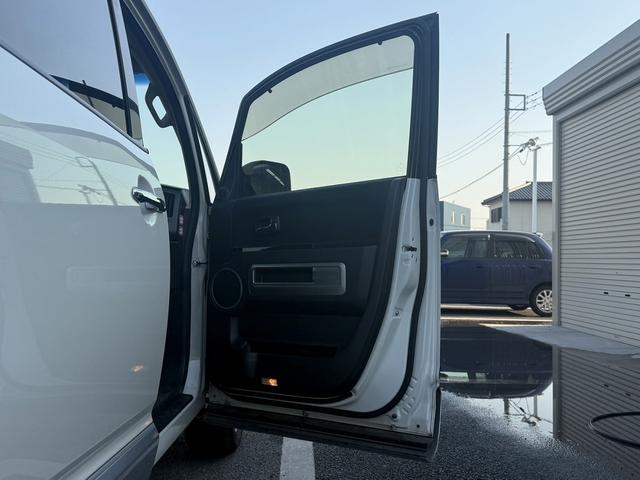 デリカＤ：５ シャモニー　ＡＬＰＩＮＥ１０．１インチ後席モニター　ＡＬＰＩＮＥ９インチナビ　フルセグ　バックカメラ　両側電動スライドドア　パワーシート　シートヒーター　ＥＴＣ　クルーズコントロール　Ｂｌｕｅｔｏｏｔｈ接続（29枚目）