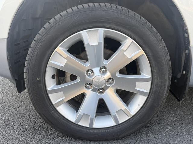 デリカＤ：５ シャモニー　ＡＬＰＩＮＥ１０．１インチ後席モニター　ＡＬＰＩＮＥ９インチナビ　フルセグ　バックカメラ　両側電動スライドドア　パワーシート　シートヒーター　ＥＴＣ　クルーズコントロール　Ｂｌｕｅｔｏｏｔｈ接続（43枚目）